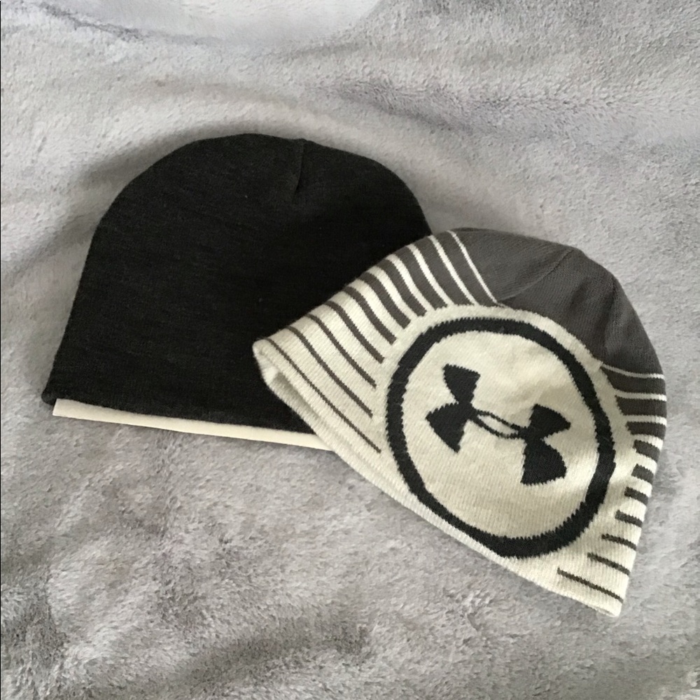 Two boys beanies